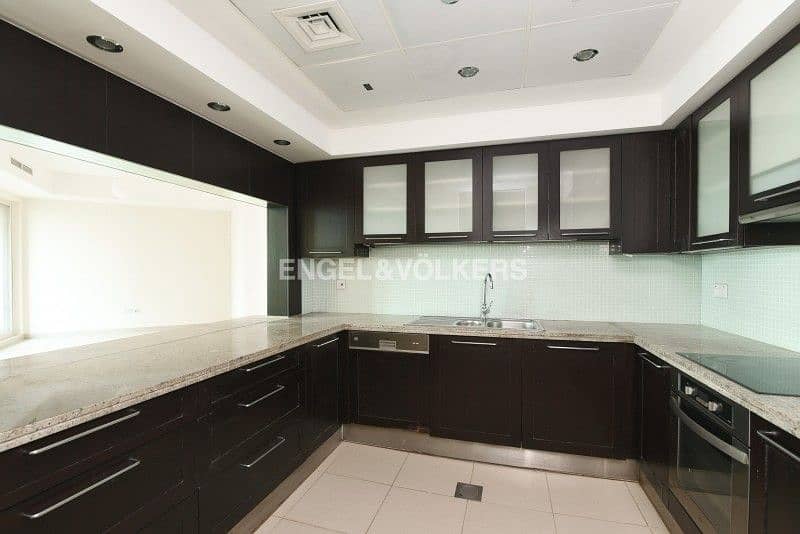 3 Chiller Free |Spacious Layout | Well Maintained