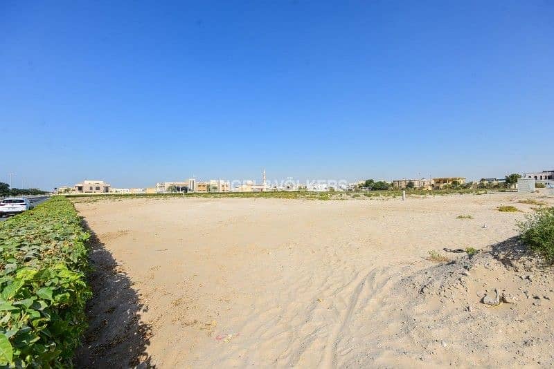 位于慕海斯纳街区，慕海斯纳1区 的商业地块 35000000 AED - 5262227