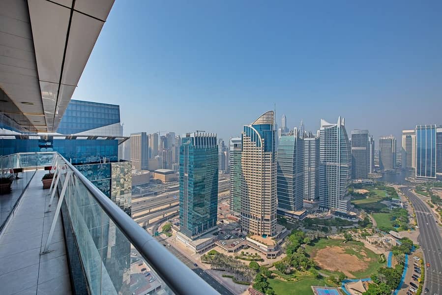 13 Penthouse | High Floor | Panoramic View