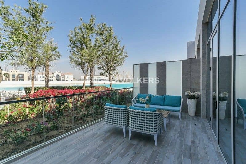 Spacious  | Crystal Lagoon View | Near Downtown