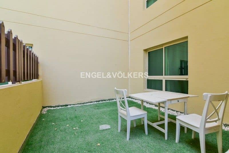 2 Green Garden|Spacious Layout|Well Mainatained