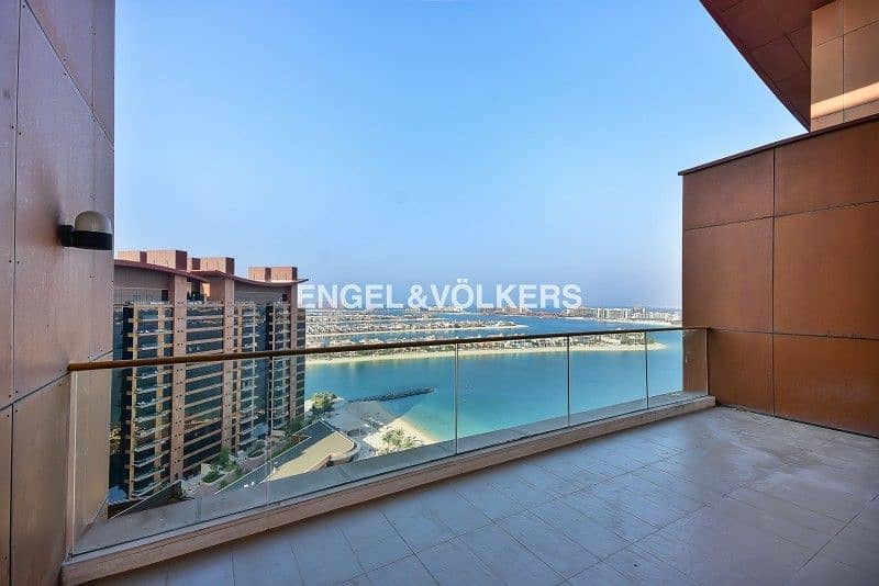 8 Amazing Sea View|4 Cheques|Huge terrace|Spacious