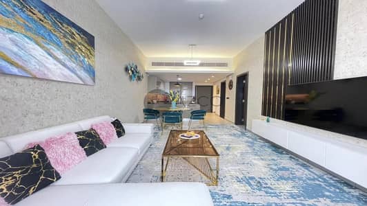 شقة 1 غرفة نوم للايجار في قرية جميرا الدائرية، دبي - تصميم رائع | أطلالة على بركة السباحة