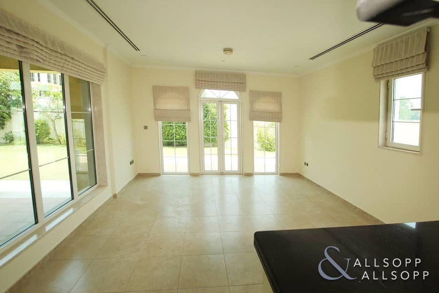 6 Single Row Legacy Villa In Jumeirah Park