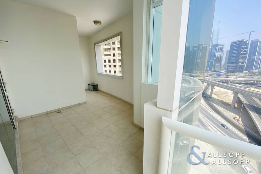 10 Vacant | Spacious 2 Beds | Large Balcony