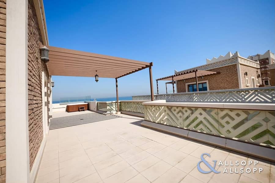 5 4 Bedrooms | Private Lift | Full Sea View