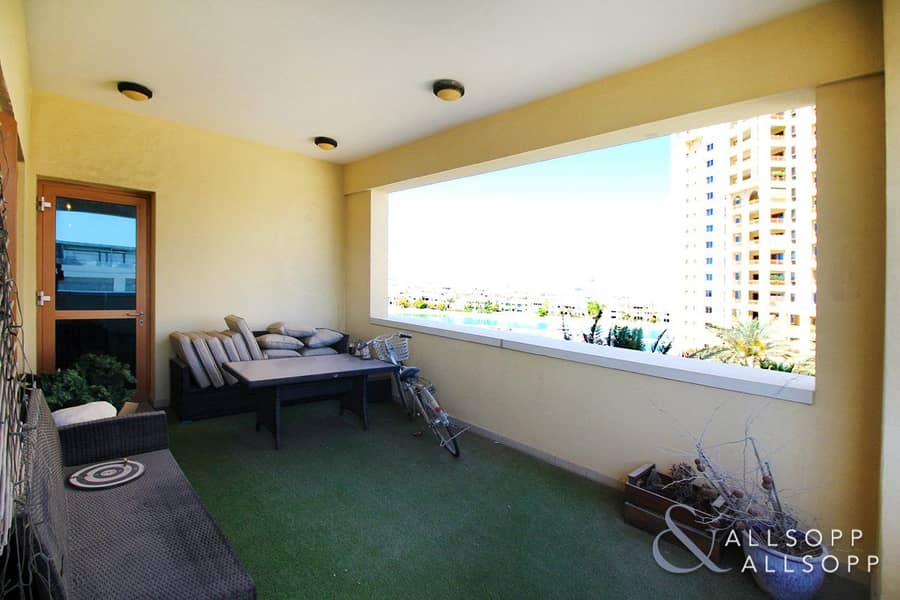 17 Sea and Palm View | Large Balcony | 2 Beds