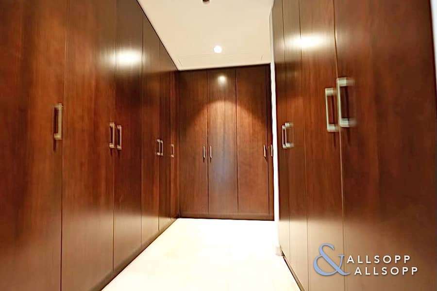 16 4 Bedrooms | Private Lift | Full Sea View