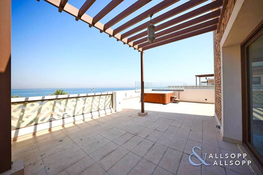 20 4 Bedrooms | Private Lift | Full Sea View