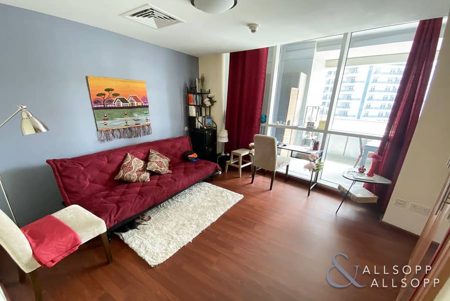 6 Vacant On Transfer | 2 Beds | Huge Terrace