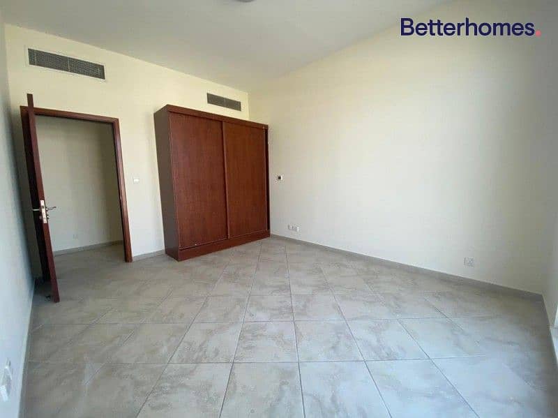2 Well Maintained | Storage | Parking | Mid Floor