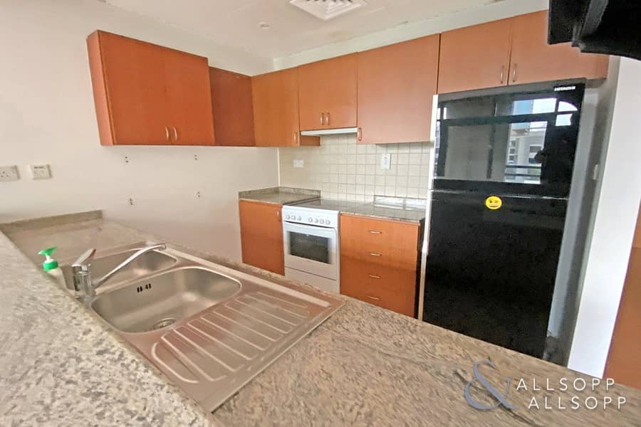 8 Extremely Rare | 2 Bed + Study | Street 3