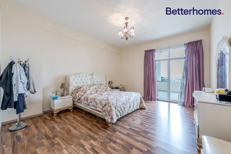 Exclusive | Upgraded | Lavish Lake View | Call Now Exclusive | Upgraded | Lavish Lake View | Call Now