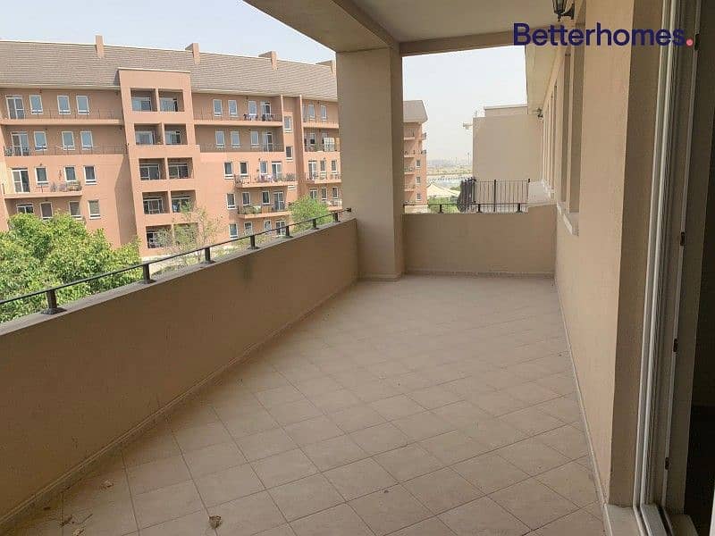 3 Spacious apartment | with balcony | Unfurnished