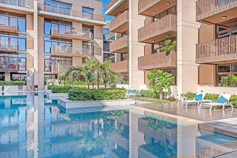 10 Luxury apt| Furnished| Pool view| Chiller free