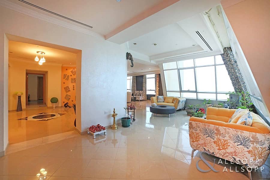 5 Beds Penthouse | Sea View | 5458 Sq. Ft.