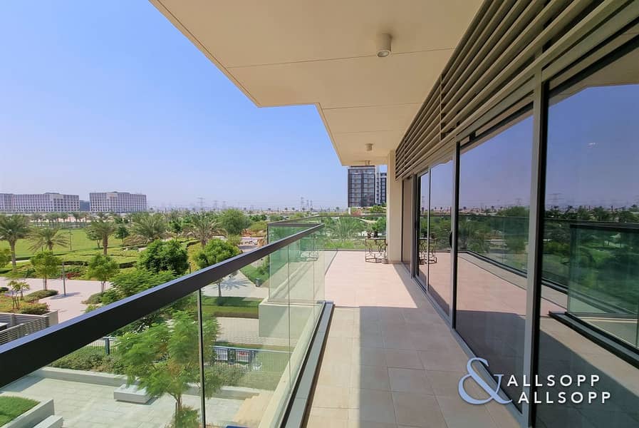 28 Park and Pool View | West Facing | 3 Beds