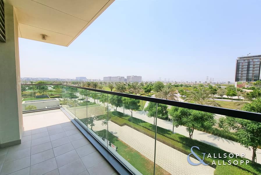30 Park and Pool View | West Facing | 3 Beds