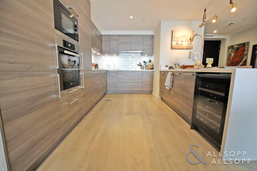 3 Exclusive | Upgraded | 3 Bed | Terrace