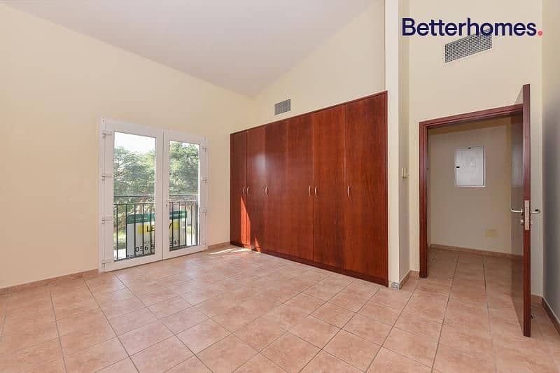 6 Prime  Location |Corner Unit | Perfect Family Home