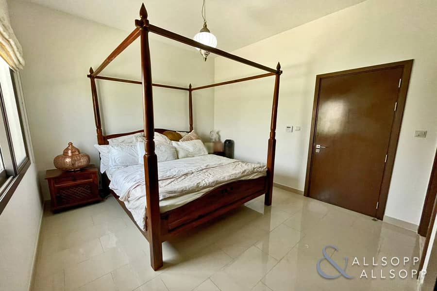 14 4 Bedrooms | Single Row | Excellent Price