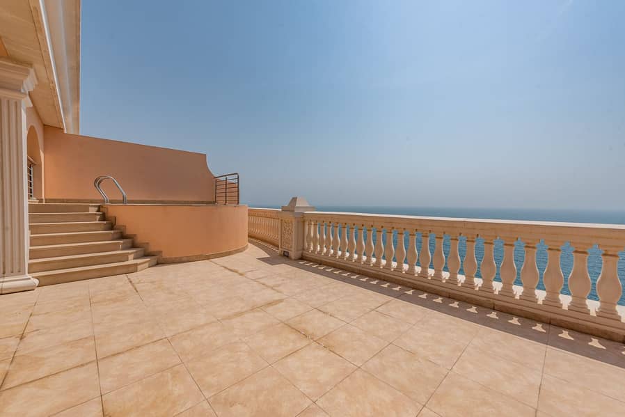 16 Direct Sea View | Luxurious 5 Bed Duplex