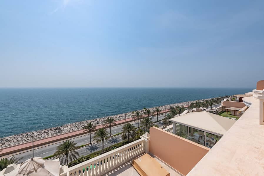 18 Direct Sea View | Luxurious 5 Bed Duplex