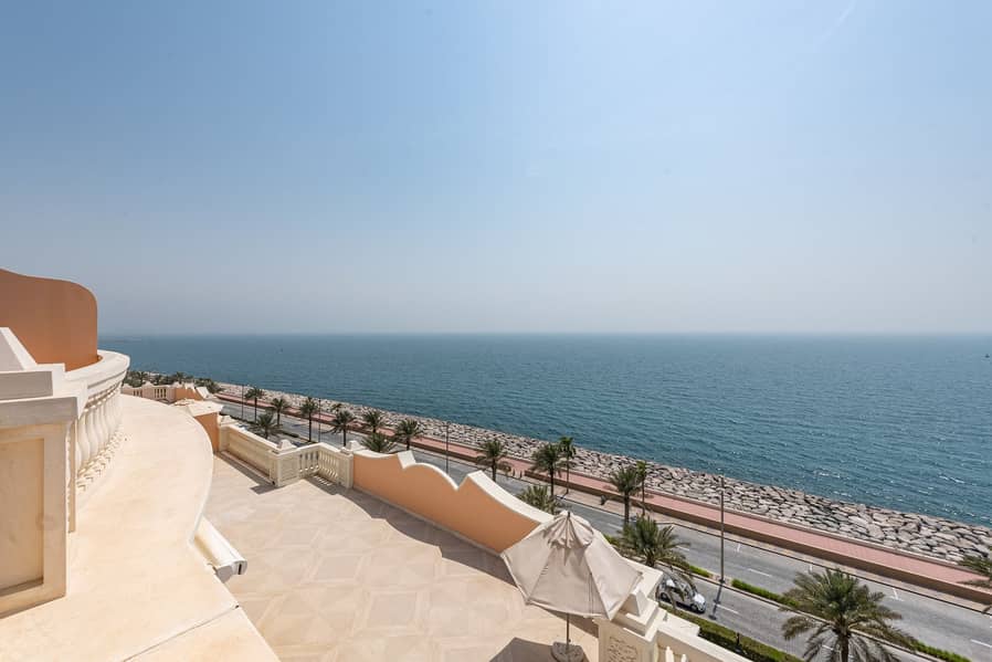 19 Direct Sea View | Luxurious 5 Bed Duplex