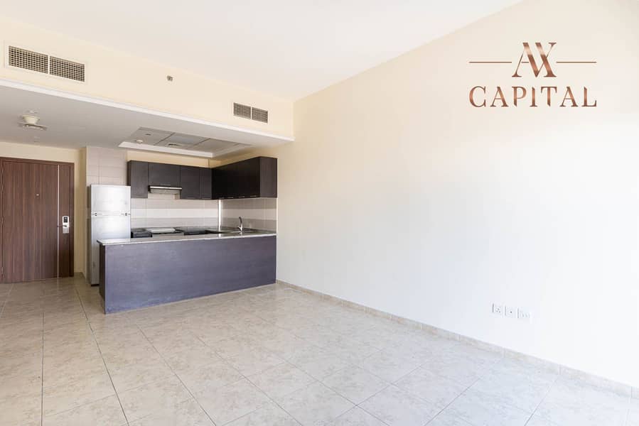 3 Multiple Cheques | Kitchen Equipped | High Floor