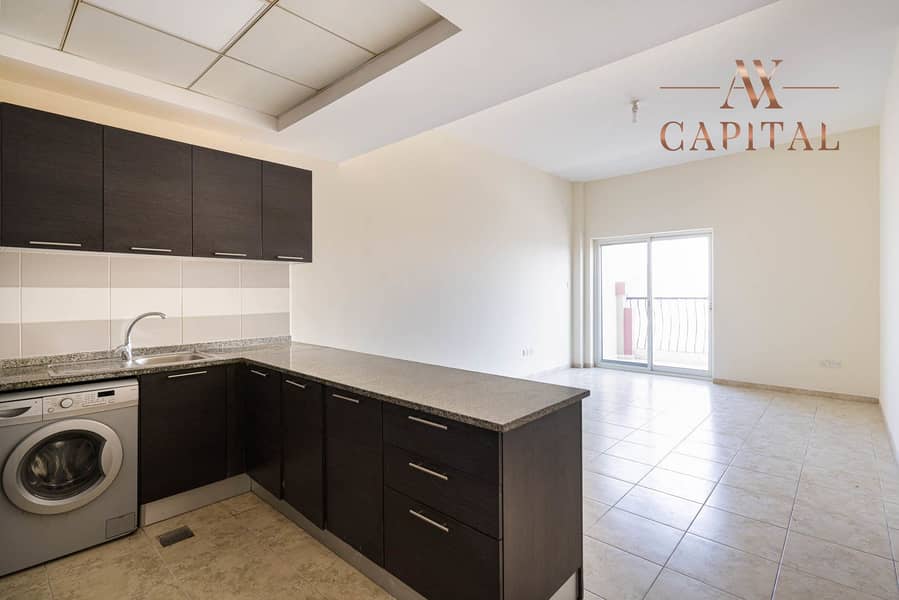6 Multiple Cheques | Kitchen Equipped | High Floor