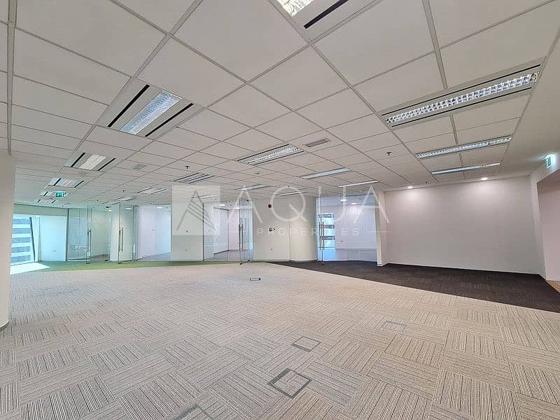 3 Nicely Fitted Office | Partitions | DIFC View