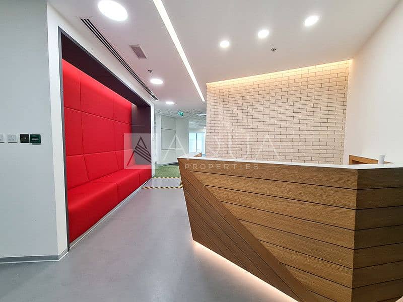 6 Nicely Fitted Office | Partitions | DIFC View