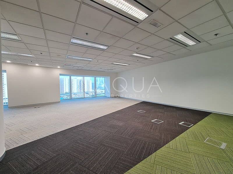 8 Nicely Fitted Office | Partitions | DIFC View