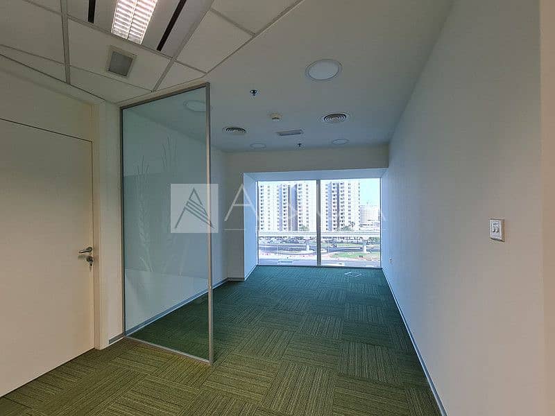 14 Nicely Fitted Office | Partitions | DIFC View