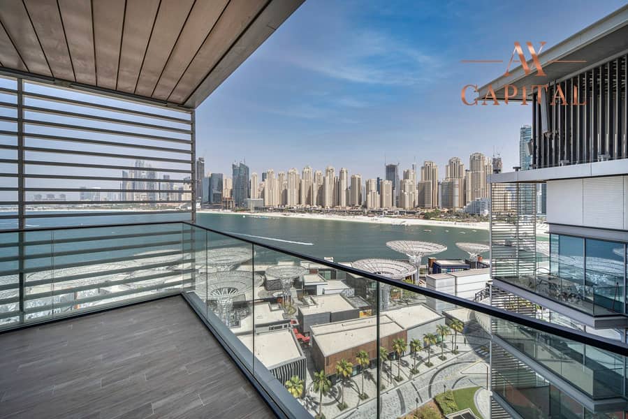 17 Sea and Dubai Eye view | Massive balcony | Vacant