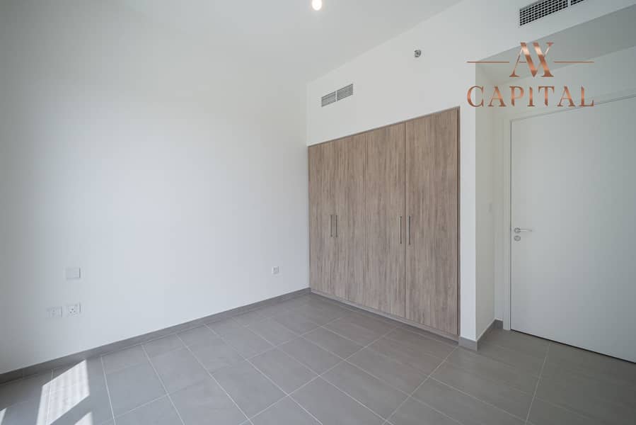 10 Brand New | Park&Pool View | Bright Apartment