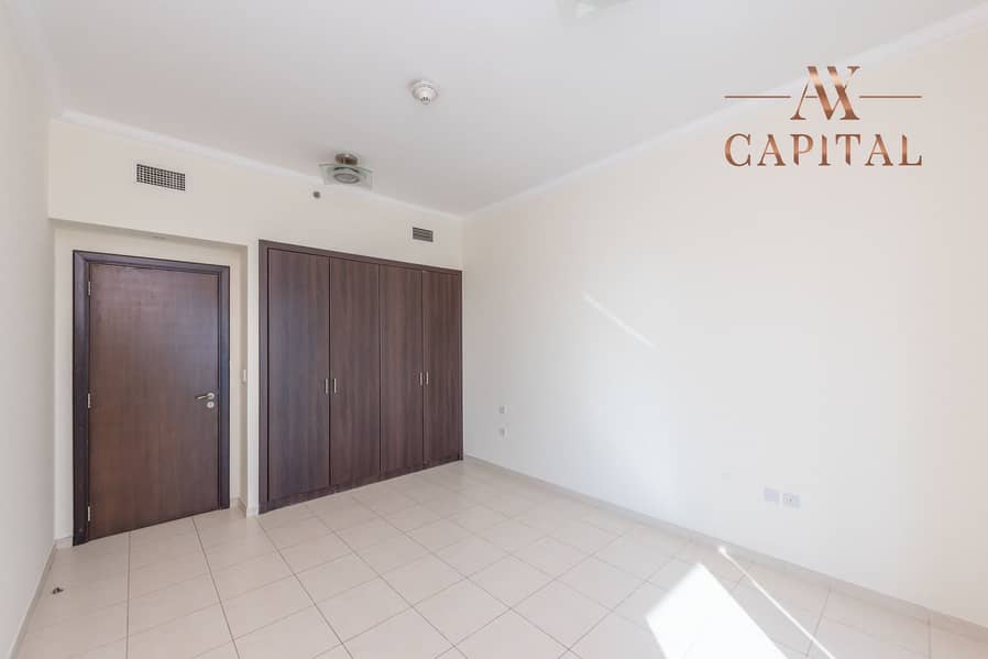 6 Fully Upgraded | High Floor | Tenanted