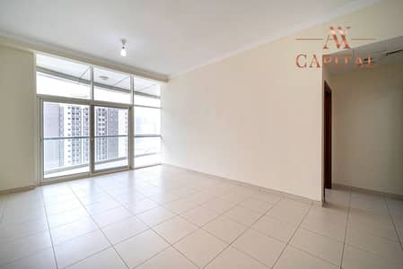 1 Bedroom Apartment for Sale in Business Bay, Dubai - Full Canal View | Huge Layout | Terrace