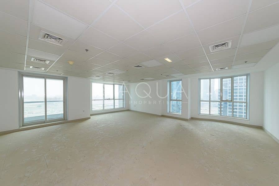 Hot Deal | Fitted Office | Lake View