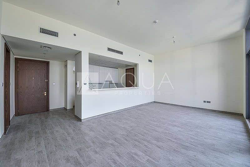 Spacious Layout | 2 Parking | Stable view