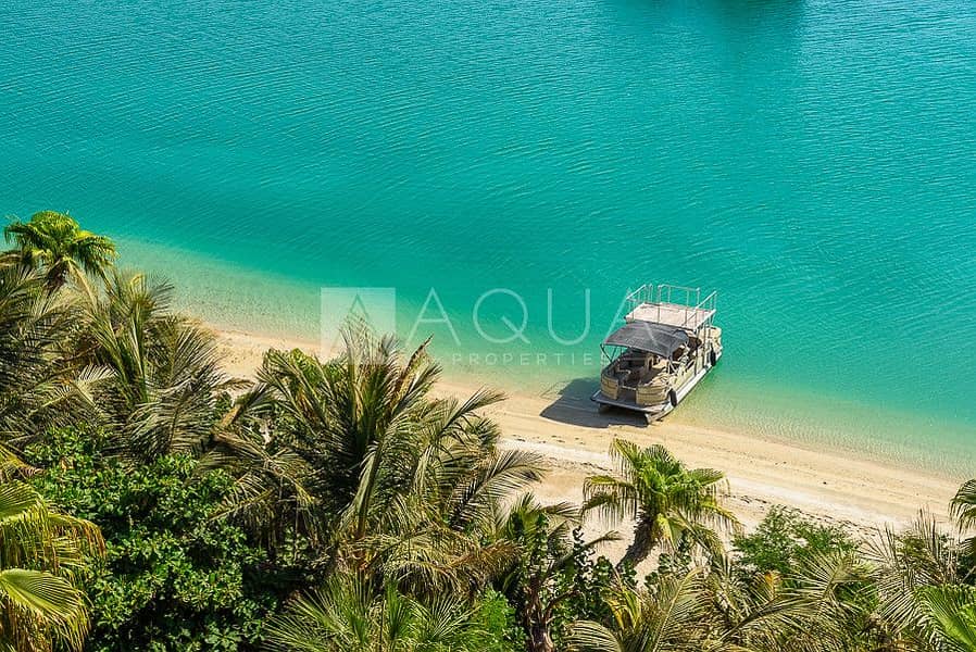 11 Amazing Beach Front Villa in the World Islands