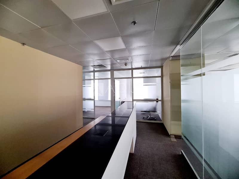6 Good deal | Furnished | Partitioned office