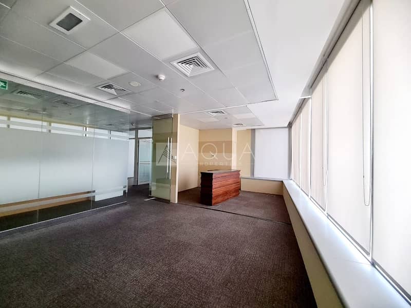 7 Good deal | Furnished | Partitioned office