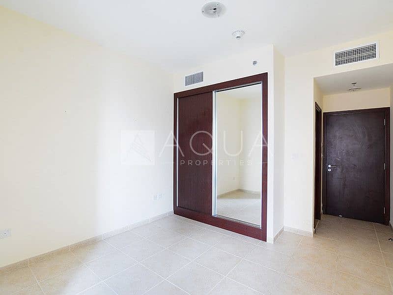 6 Immaculate Unit | High Floor | Available