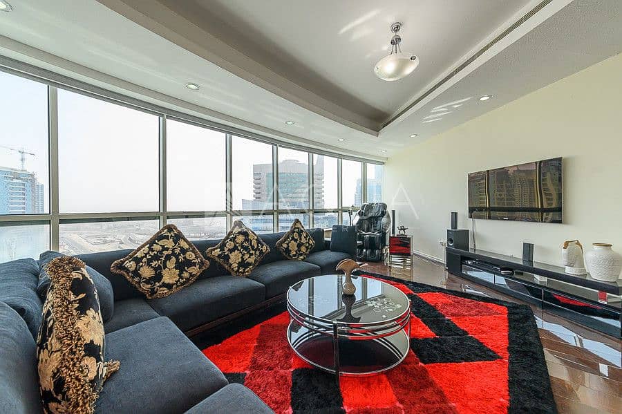 Luxury unit | Fully Furnished | Maid's Room