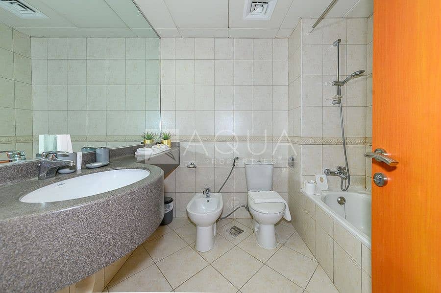 6 Luxury unit | Fully Furnished | Maid's Room