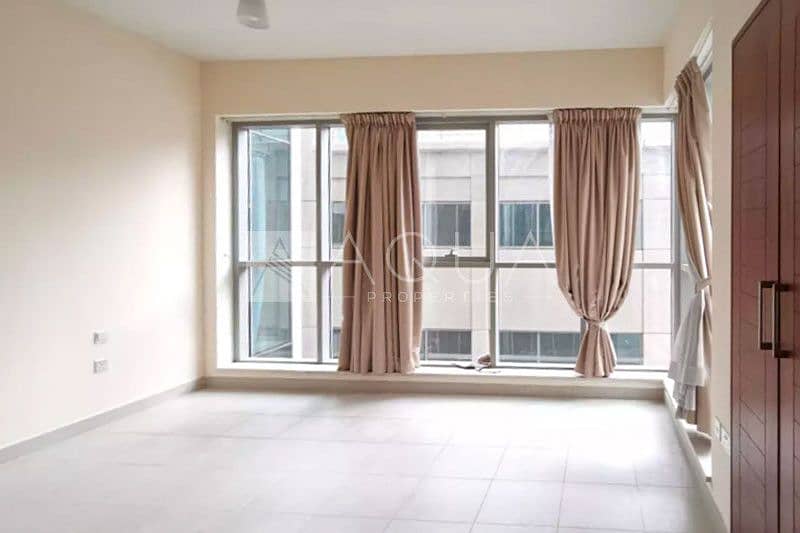 2 Low Floor Unit | Vacant | Centrally Located