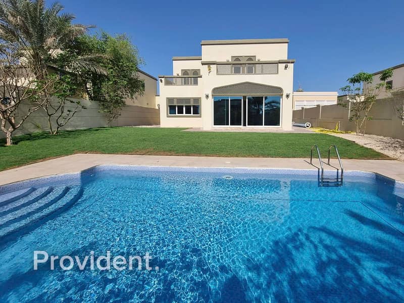 Large Plot Villa| Vacant on Transfer| Private Pool