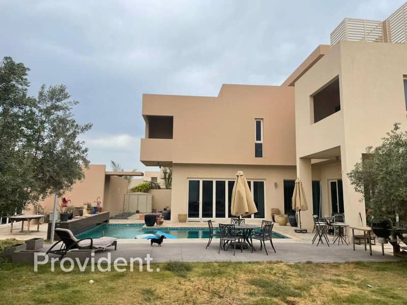Large Plot | Private Pool | 5 BR Villa for Sell