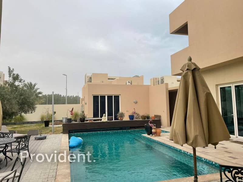 16 Large Plot | Private Pool | 5 BR Villa for Sell